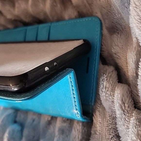 Samsung galaxy S21 plus wallet case - Picture 5 of 6